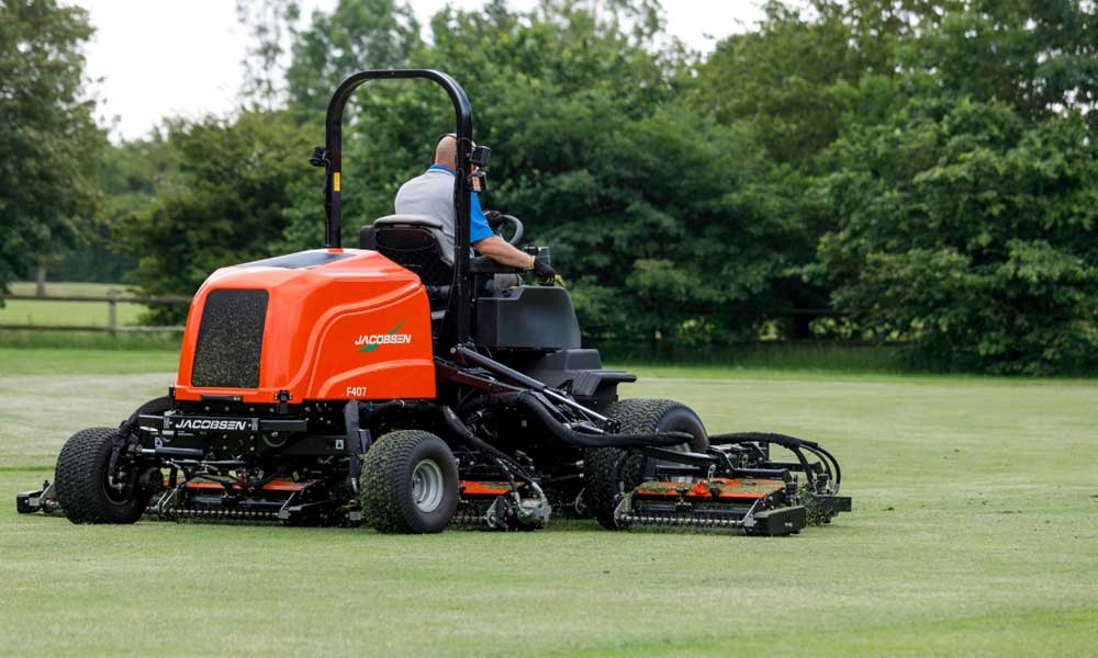 Powerful-Kubota-Engine-Slide